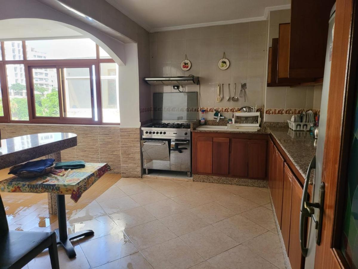 Vaste Appartement Au Centre De Tétouan エクステリア 写真